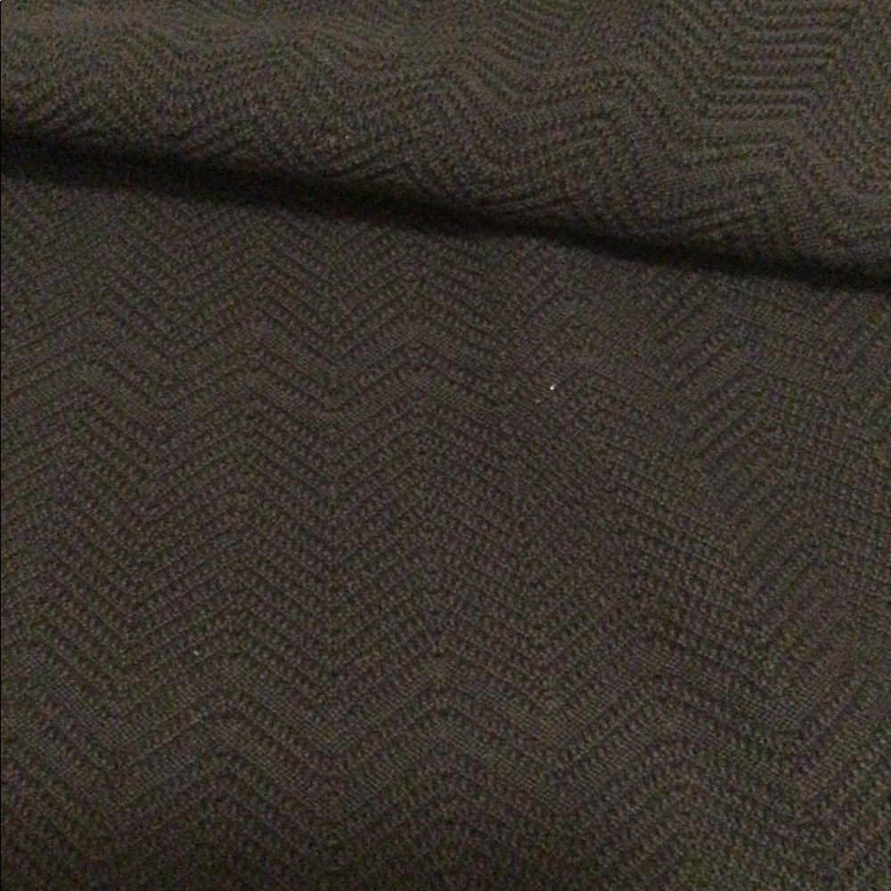 ⬇️Price Drop⬇️NWOT Slip in Navy blue knit skirt - Picture 4 of 6